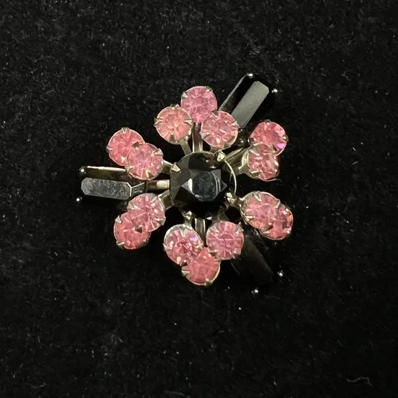 Beautiful Black and Pink Rhinestone Vintage Brooch in Mint Condition - Picture 2 of 5